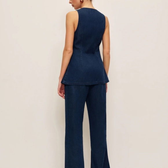 Commense Dark Blue Sleeveless button front top - Picture 5 of 12